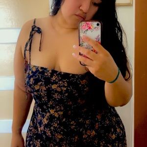 Shein Navy blue with little light brown flowers dress. Size 2X